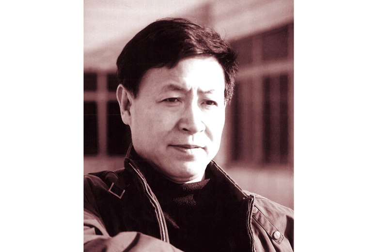 薛伟东